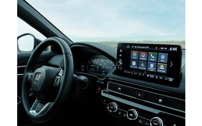 Nuova Honda Civic 2026 interni e bagagliaio del restyling