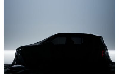 Nuova KIA EV2 arriva a gennaio e prepara la sfida alla Renault 4 ecco cosa sappiamo