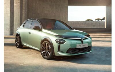 Nuova Lancia Ypsilon ibrida offerta con finanziamento per le pronte consegna Ecco cosa prevede