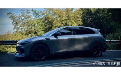 Nuova Leapmotor B05 Ultra prime immagini ufficiali della compatta elettrica sportiva