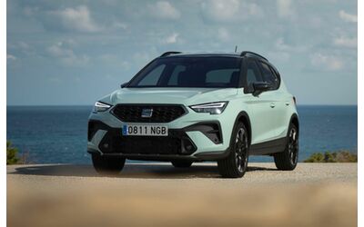 Nuova SEAT Arona 2026, allestimenti e prezzi del restyling: ecco quanto costa