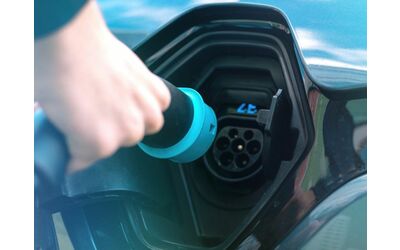 Nuovi incentivi auto elettriche 2025, c'è la data: si parte dal 15 ottobre
