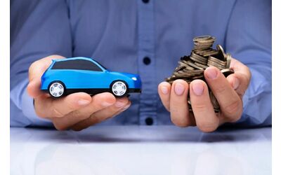 Nuovi incentivi auto elettriche 2025, possibile rinvio: c’è il nodo delle aree dei pendolari