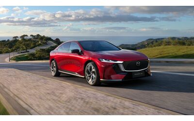 Offerta Mazda6e, arriva il Power Bonus: sconto, finanziamento e c'è un voucher ricarica di 1.000 euro