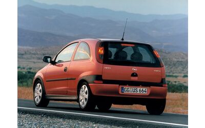 Opel Corsa la terza generazione della piccola tedesca festeggia i 25 anni
