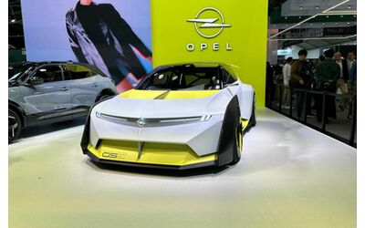 Opel protagonista al Salone di Monaco 2025: le principali novità