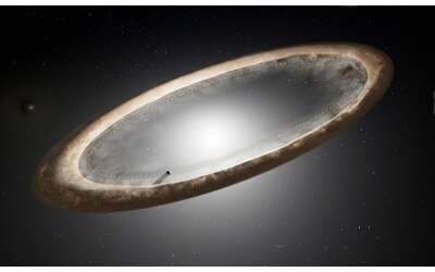 Polvere cosmica: svelato il segreto dellanello asimmetrico di Fomalhaut