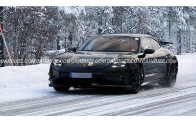 Porsche Taycan sta arrivando una versione ancora pi estrema ecco cosa sappiamo
