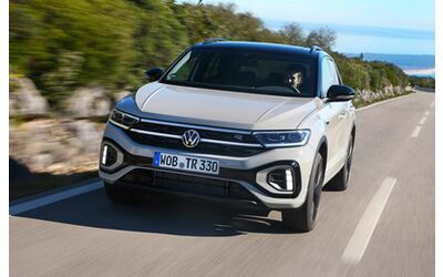 Queste sono le auto più vendute in Europa ad agosto 2025: Volkswagen T-Roc batte tutti