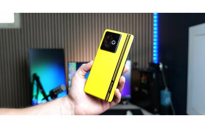 Realme GT 7T con batteria da 7.000 mAh in offerta su Amazon: a 349 è un best buy