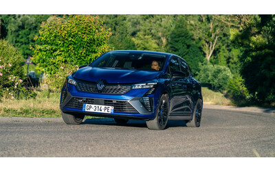 Richiamo motore 1.6 Hybrid Renault: convolte migliaia di Clio, Captur, Arkana e Megane