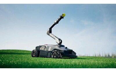 Robo-mower con braccio robotico: giardinaggio automatico in arrivo