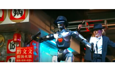 Robot cinese PM01 stupisce il mondo con la perfetta danza di Kung Fu Hustle