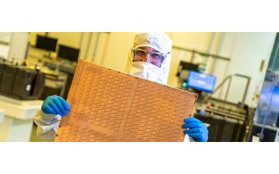 Samsung punta sui substrati in vetro: nasce il consorzio per i chip del futuro