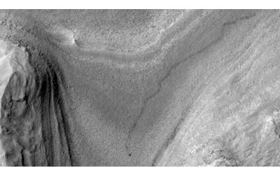 Satellite NASA fotografa Curiosity in movimento su Marte