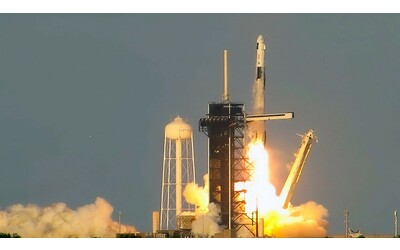 SpaceX lancia missione Crew-10: soccorso in arrivo per astronauti bloccati
