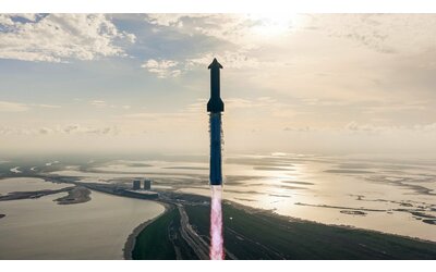 SpaceX Starship ce la fa! Vola, rientra e centra tutti gli obiettivi