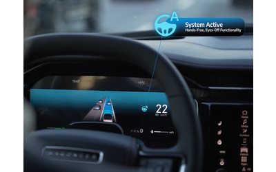 Stellantis rivede gli obiettivi e mette in pausa il programma di guida autonoma di Livello 3