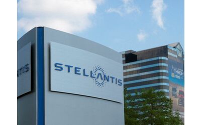 Stellantis sar presente a R tromobile 2026 per i 50 anni del Salone