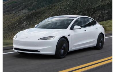 Tesla con garanzia scaduta per cambiare il pacco batteria gli chiedono 23 500 euro