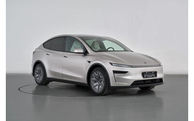 Tesla Model Y passo lungo: il SUV a 6 posti con batteria LG da 82 kWh e 751 km di autonomia
