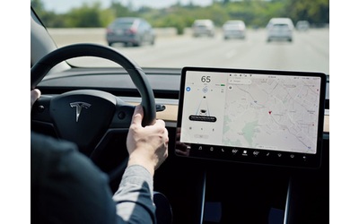 Tesla rinuncia al progetto Dojo per lo sviluppo del supercomputer per l’AI di Autopilot