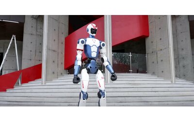 Un robot da 5.500 euro? Unitree R1 sfida l'industria occidentale | Video