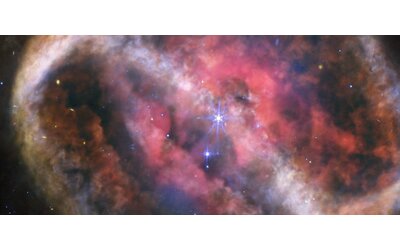 Una nebulosa planetaria in dissoluzione: James Webb svela dettagli inediti
