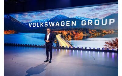 Volkswagen punta sull’AI: fino a un miliardo di investimenti entro il 2030