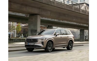 Volvo, un milione di ibride plug-in: XC60 e XC90 le più vendute
