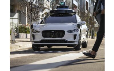 Waymo vuole lanciare il servizio robotaxi a Londra entro la fine del 2026