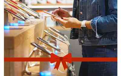 Bonus smartphone per Natale, con questo trucco lo paghi pochissimo: lo stanno facendo tutti