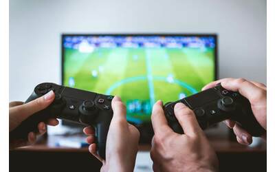Brutte notizie per gli appassionati di videogiochi di calcio: annunciato il rinvio