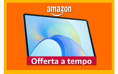 Corpo in metallo, 6 altoparlanti e schermo luminoso: il tablet in offerta oggi su Amazon