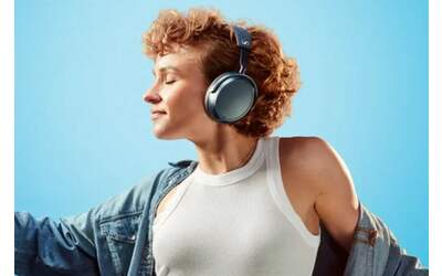 Le eccezionali cuffie Sennheiser Momentum 4 in forte sconto su Amazon