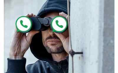 Le tue chat di Whatsapp non sono così private: chi può leggerle e come