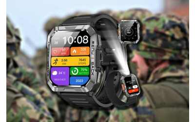 Smartwatch militare con tante funzioni in offerta su Amazon: è indistruttibile