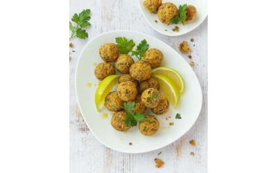 Polpette di lenticchie vegan: leggere, speziate e cotte al forno