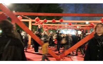 Capodanno cinese di Roma: lanterne rosse rubate all'Esquilino, una trave si spezza