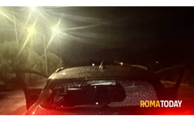 I ladri vanno al cinema: lunotto spaccato e furto in auto. Raid nel parcheggio di Parco de Medici