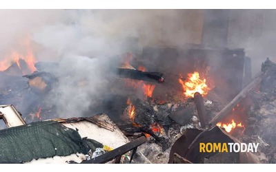 Incendio a Roma, la protezione civile: 