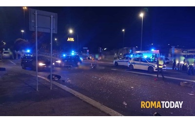 Incidente a Roma: morta studentessa di 21 anni sbalzata fuori dall'auto dopo scontro con altra vettura