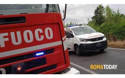 Incidente sulla superstrada: scontro frontale tra auto, morta una donna