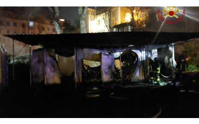 L'incendio nel cantiere abbandonato, il fumo in metro e gli attimi di panico. La tragedia sfiorata nel centro di Roma