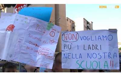 La scuola preferita dai ladri: ancora un furto alla mensa, ma scappano solo con 
