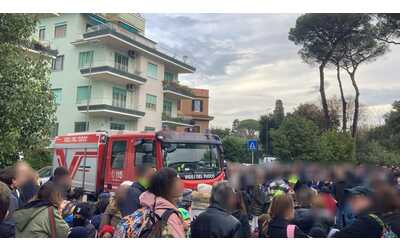 Mattina di passione alla “Contardo Ferrini”. La fuga di gas fa ritardare l’ingresso a scuola
