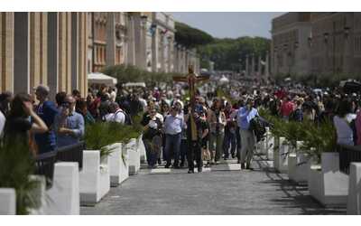Morte papa Francesco, Roma si prepara a funerali e conclave