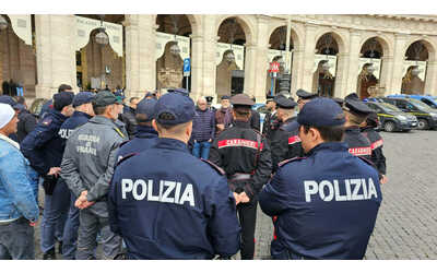 Roma blindata per il Giubileo, da oggi scatta la zona rossa a San Pietro. Presidiate le stazioni