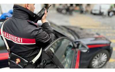 Roma, un uomo ha picchiato il suo convivente e si è barricato in casa