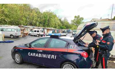 Sequestrati auto e furgoni senza assicurazione davanti ai campi rom, multe per oltre 7mila euro